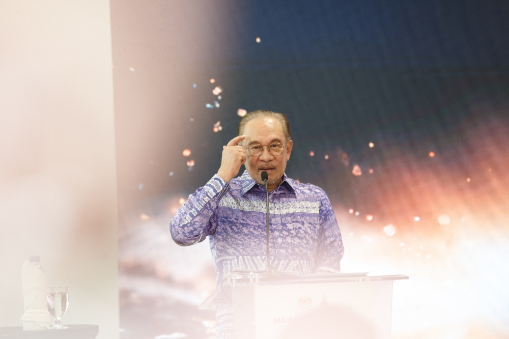 Malaysia’s semiconductor strategy hinges on trade, AI, digital tech and skilled workforce, says Anwar