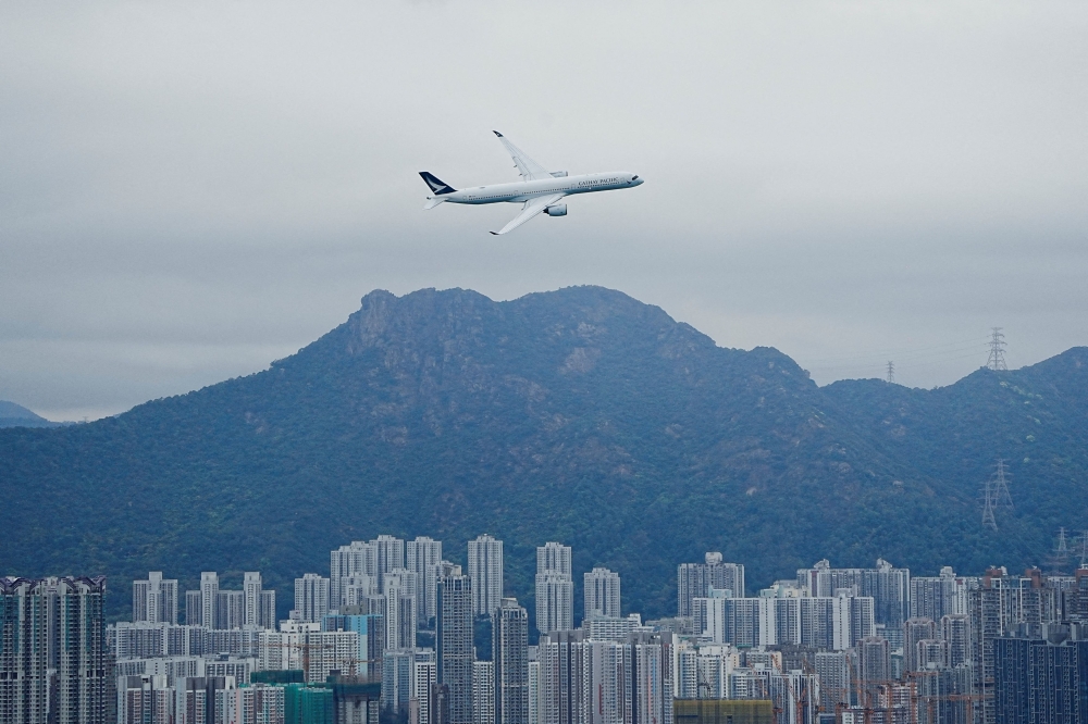 Qatar Airways to sell entire Cathay Pacific stake in HK$6.96b deal