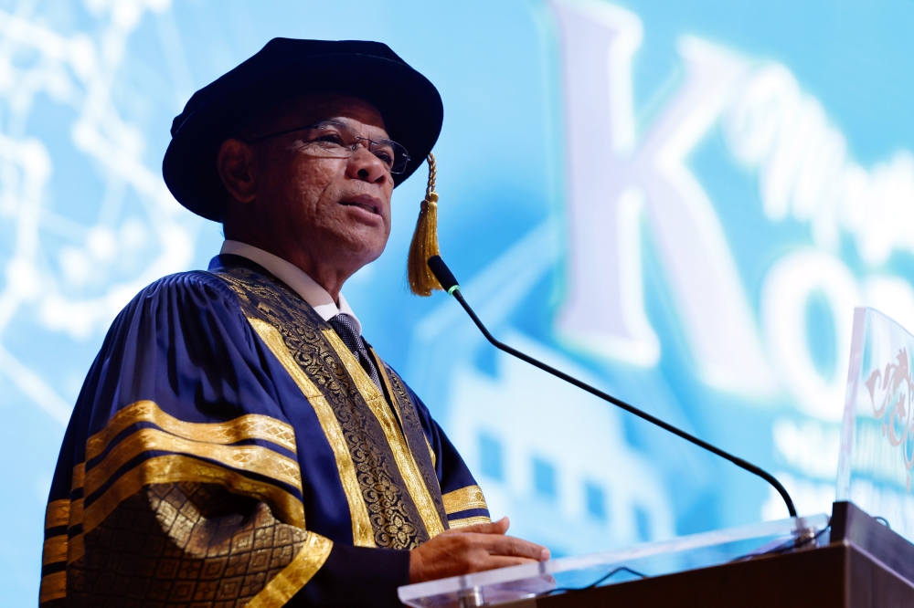 Home Minister Datuk Seri Saifuddin Nasution Ismail speaks at the 2025 Malaysian Volunteer Department (RELA) Skills Certificate Convocation at Universiti Teknikal Malaysia Melaka (UTeM), Durian Tunggal, Melaka yesterday. — Bernama pic
