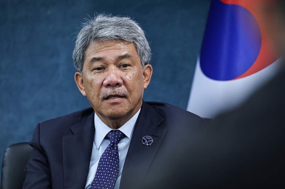 Barisan Nasional deputy chairman Datuk Seri Mohamad Hasan confirmed there will be no seat clashes between BN and Pakatan Harapan in the 17th Sabah state election. — Bernama pic