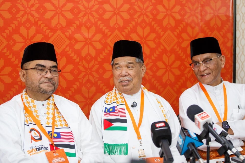 Amanah president Datuk Seri Mohammad Sabu speaks to the media during a press conference at the Amanah National Convention in Shah Alam November 8, 2025. — Picture by Raymond Manuel