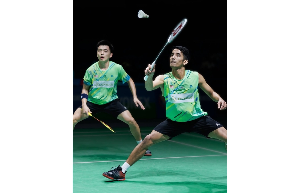 Shuttler Tan Wee Kiong (left) dismissed speculation that he might cast off current partner Nur Mohd Azriyn Ayub (right) to pair with his 2016 Rio Olympic partner Goh V Shem after signing on with Felet. — Picture from Instagram/Nur Mohd Azriyn