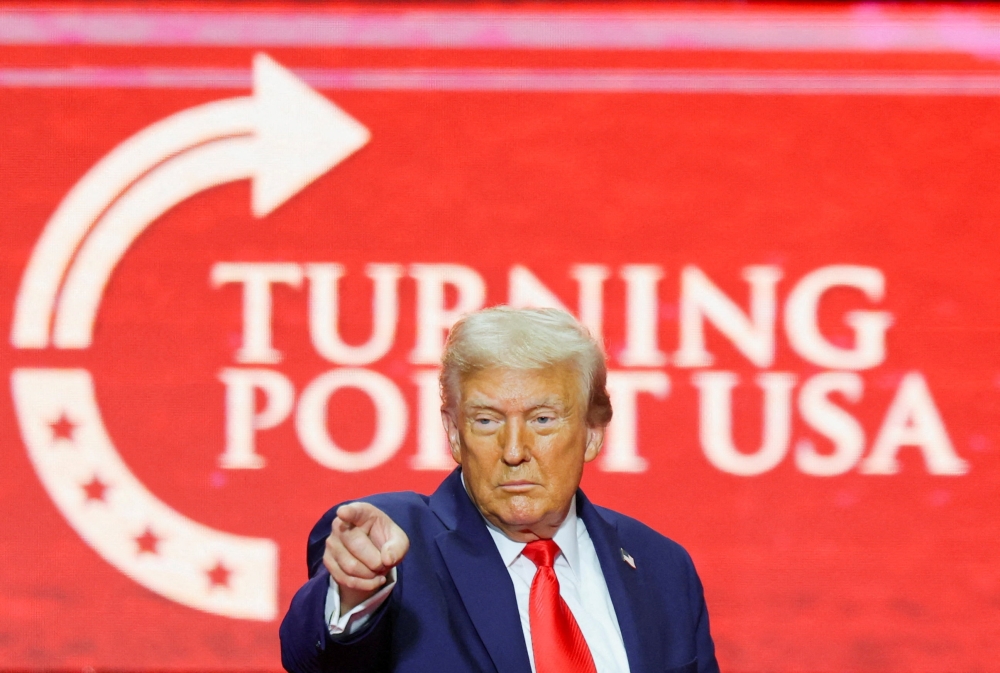 Inside Trump’s media machine: How right‑wing influencers and billionaires are reshaping America’s info landscape