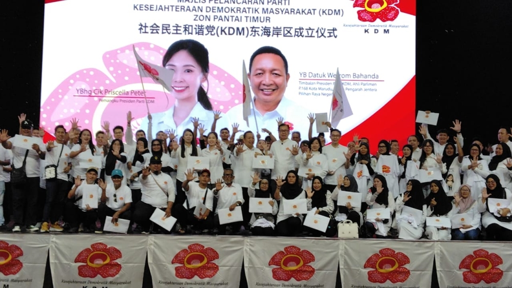 Former Sabah DAP chief Frankie Poon switches to KDM ahead of state polls