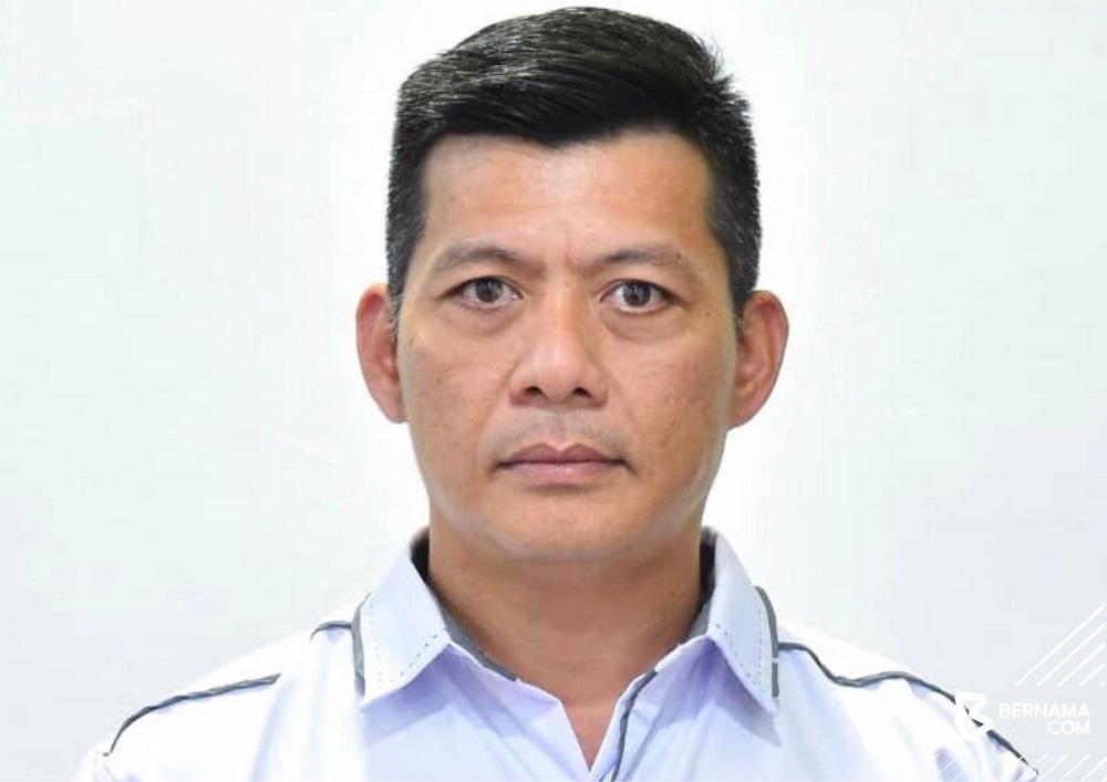 Pakatan Harapan's Karamunting candidate Datuk George Hiew, who is also the Parti Gagasan Rakyat Sabah Karamunting division chief. — Picture via Twitter/Bernama