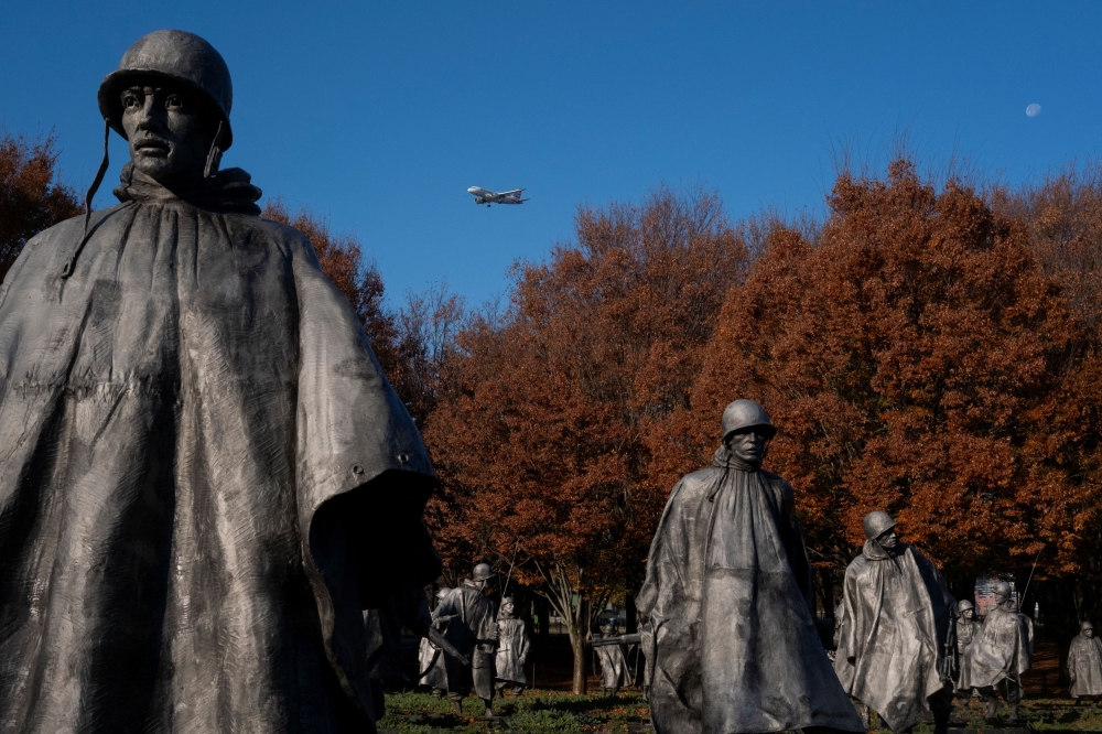 美国停摆期间航班取消数量激增，感恩节旅行陷入危险