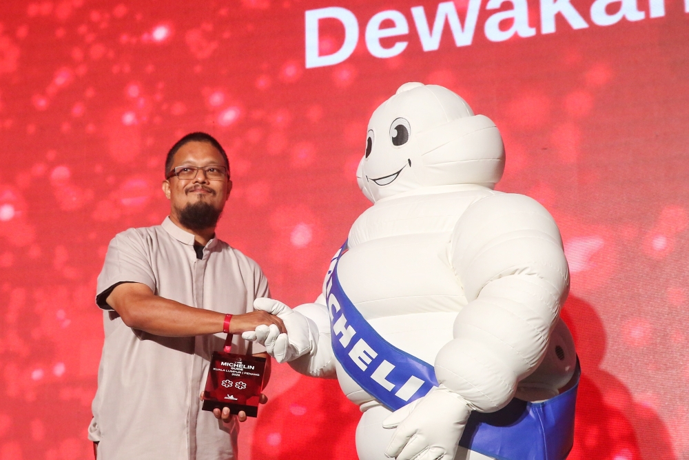 Dewakan retained its two-Michelin-stars which was picked up by Darren Teoh. — Picture by Choo Choy May
