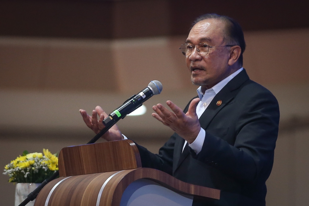 Anwar says he’s ‘surprised’ by rumours of Khairy joining Cabinet