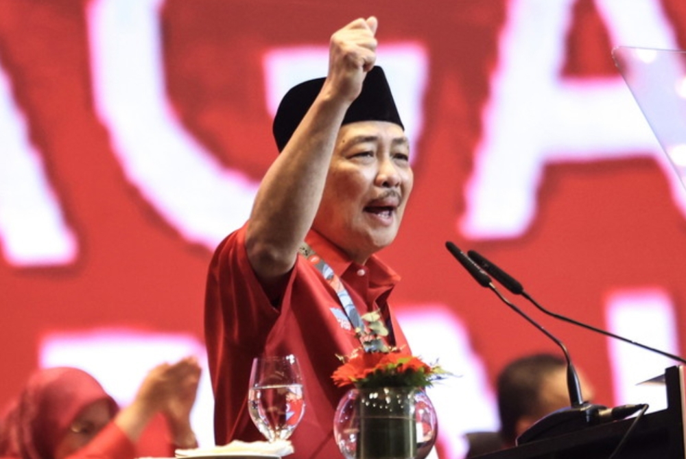 Datuk Seri Hajiji Noor announces the last four GRS candidates on November 13, 2025, ahead of November 29 Sabah election. — Bernama pic