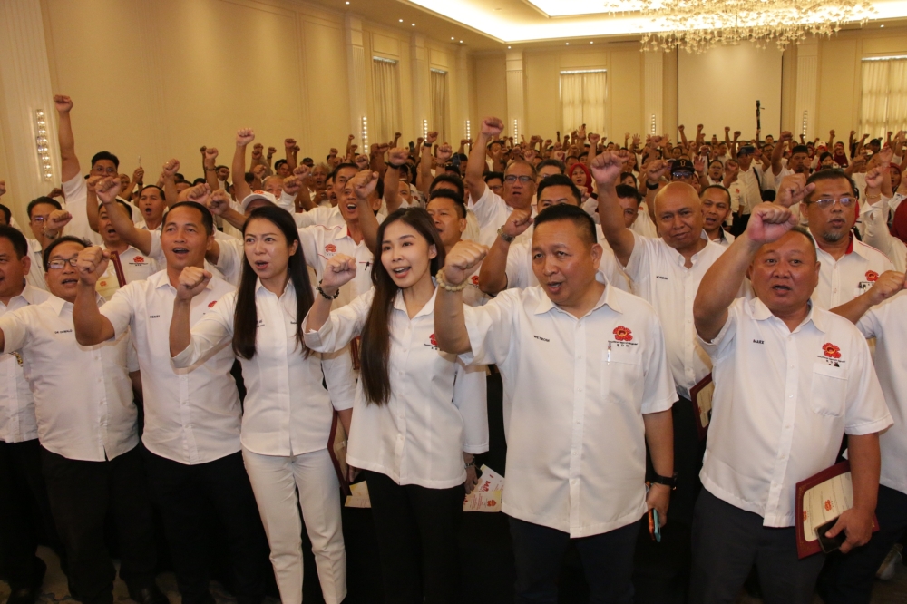 ChatGPT said:PKDM has unveiled 39 of the 40 candidates it plans to field for the upcoming 17th Sabah state election, including former Sabah DAP chairman Datuk Frankie Poon Ming Fung. — Picture by Julia Chan