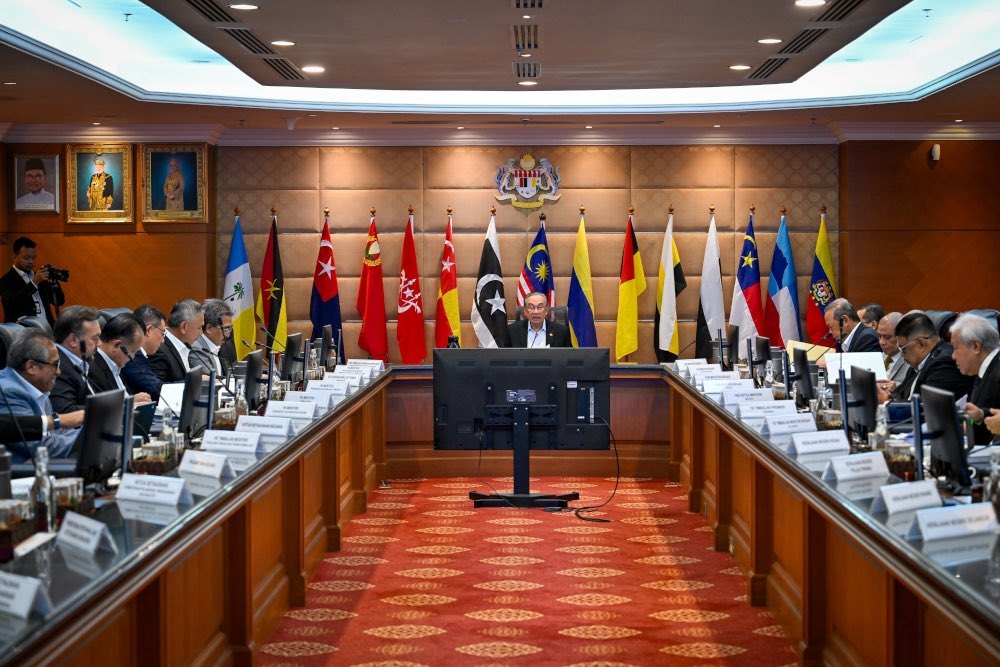 Prime Minister Datuk Seri Anwar Ibrahim chairs the 82nd National Land Council (MTN) meeting in Putrajaya, November 17, 2025. — Bernama pic 