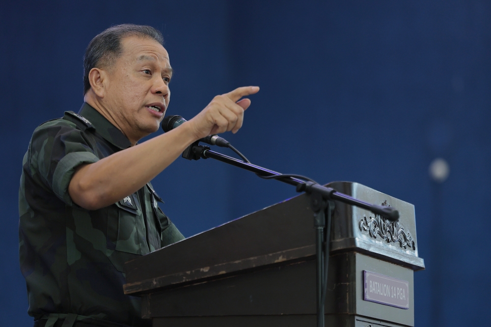 Inspector-General of Police Tan Sri Mohd Khalid Ismail stated that authorities are also focusing on approximately 15 hotspots based on previous election experiences, to ensure security is maintained. — Bernama pic