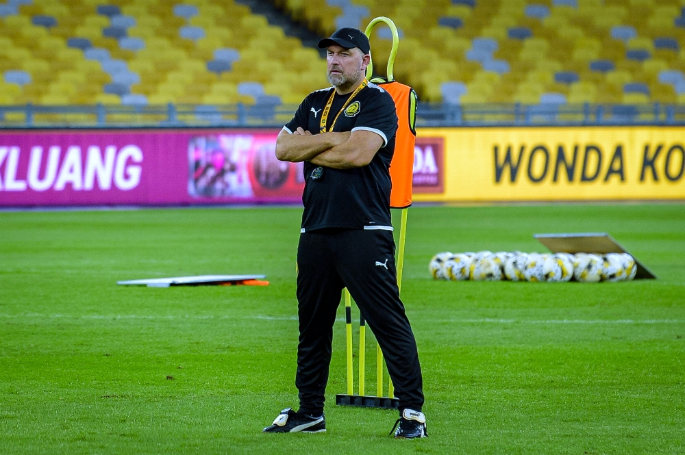 Coach Cklamovski  backs Harimau Malaya to lift nation amid football turmoil