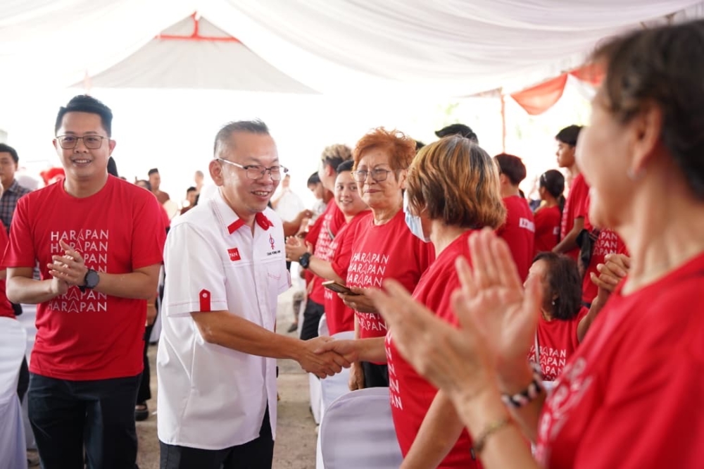 Datuk Chan Foong Hin says the RM260 million Pulau Gaya school complex will replace vulnerable over-water facilities frequently damaged by storms and coastal erosion, while also pledging free boat transport for island students.  — The Borneo Post pic