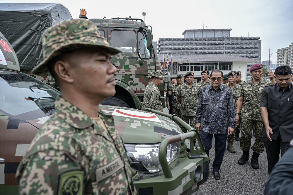 Defence minister clarifies top generals’ exit due to mandatory retirements, not MACC probe