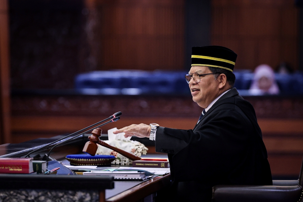 Dewan Rakyat Speaker Tan Sri Johari Abdul said he cannot comment on Upko’s exit from Pakatan Harapan until he receives a formal notification from the parties involved. — Bernama pic