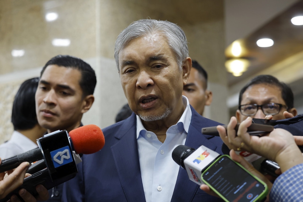 Deputy Prime Minister Datuk Seri Ahmad Zahid Hamidi said the monsoon season, expected to persist until March 2026, is forecast to bring several episodes of continuous heavy rainfall to various states, according to the Malaysian Meteorological Department (MetMalaysia). — Bernama pic