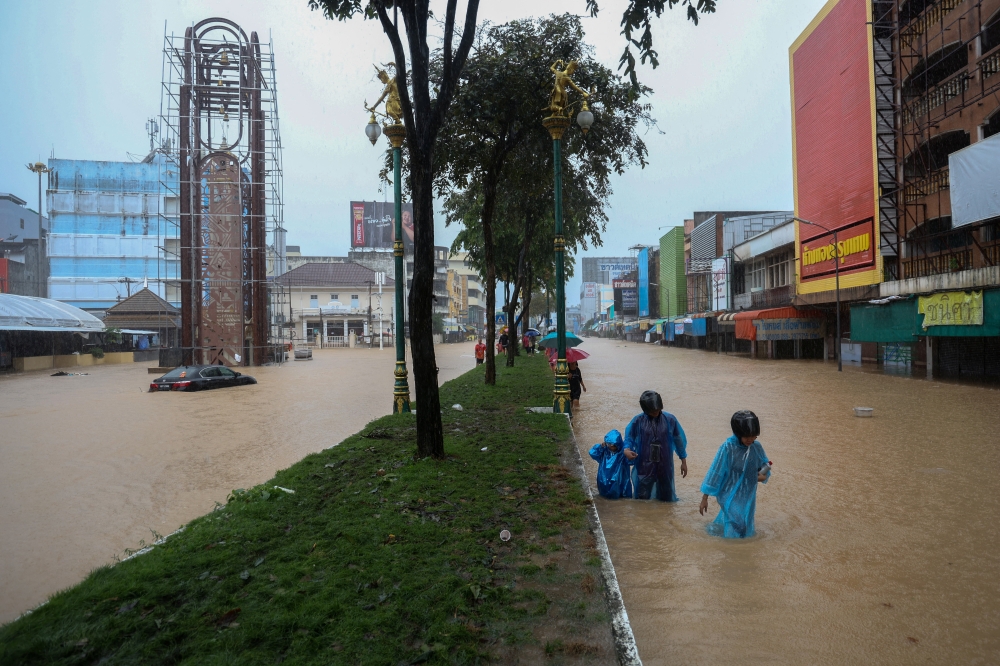 Malaysians in Hat Yai told to wait at hotel lobbies as evacuation begins