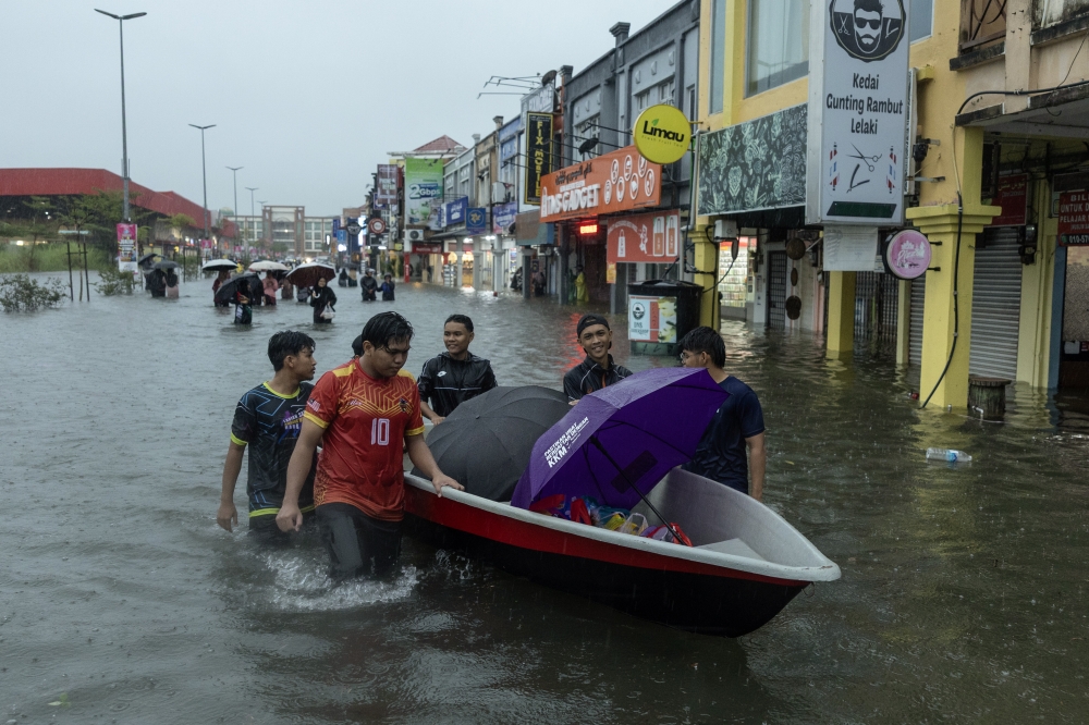 Floods are seen in parts of Kota Bharu on November 22, 2025. — Bernama pic