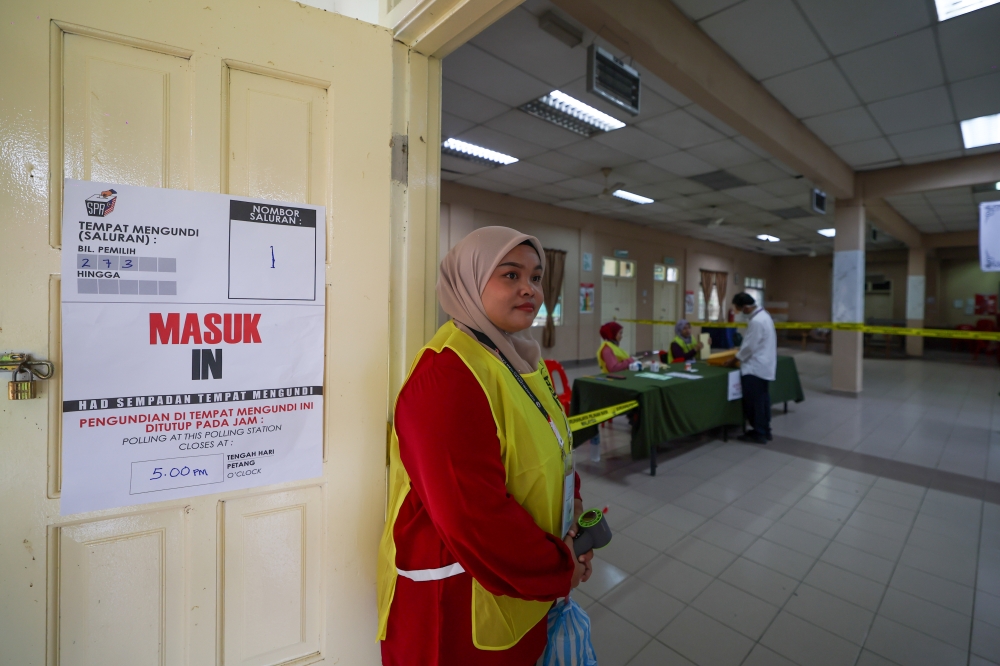 Wet weather, but Sabah’s 24,000 early voters cast ballots today