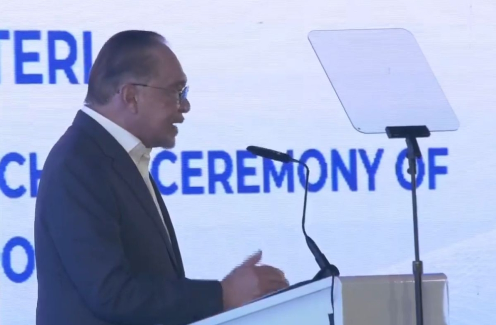 Anwar launches Maharani Freeport in Johor as gateway to global supply chains