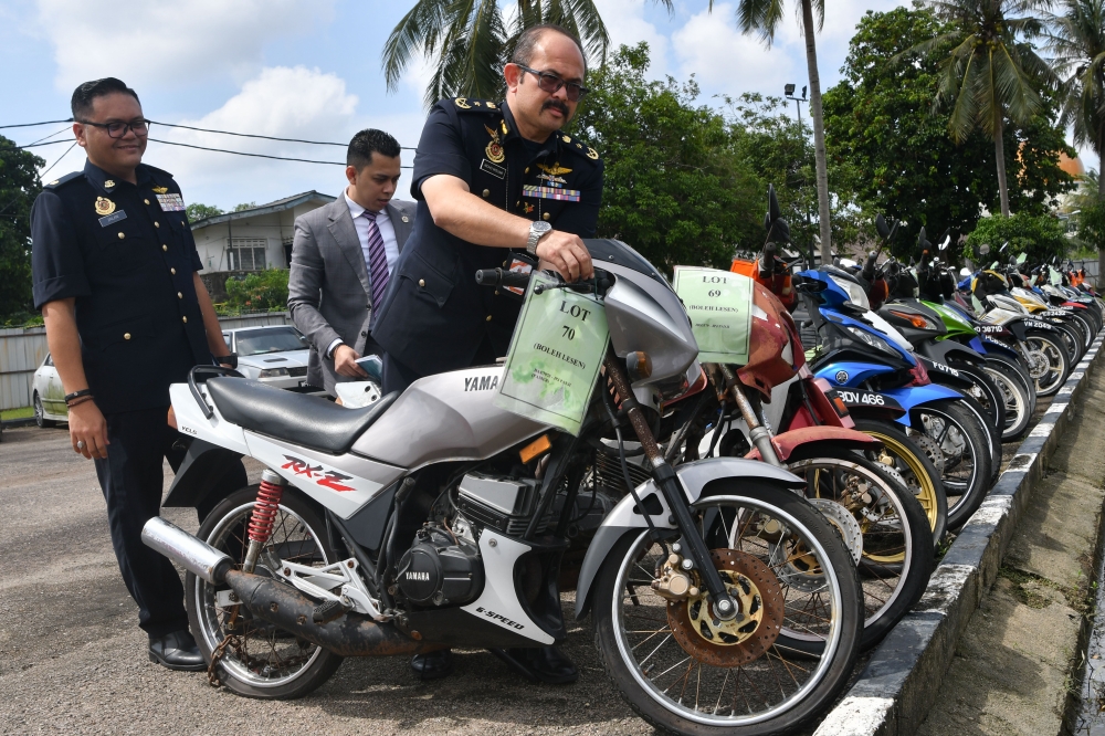 Kelantan JPJ nets RM167,560 from auction of 113 seized vehicles, highest bid for Mini Cooper