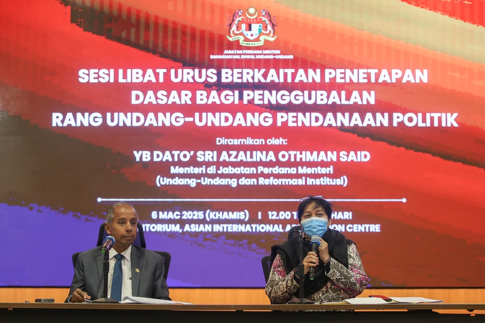 Minister in the Prime Minister's Department (Law and Institutional Reform) Datuk Seri Azalina Othman Said and her deputy M. Kulasegaran during the Political Financing Bill briefing on March 6, 2025. — Picture by Yusof Mat Isa