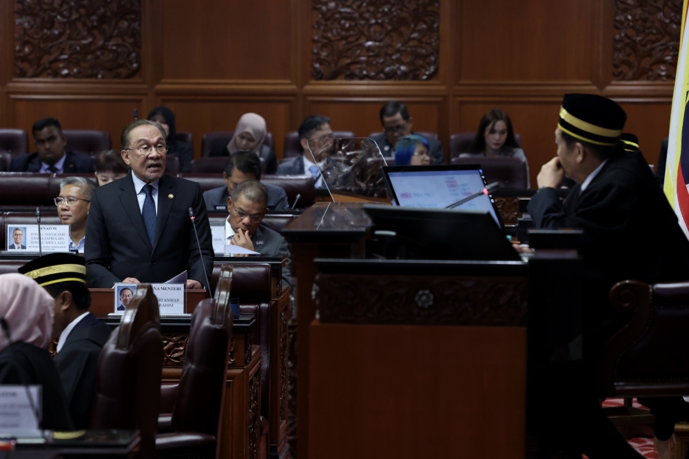 Prime Minister Datuk Seri Anwar Ibrahim said the government has already paid RM42 billion to settle 1MDB’s debts (principal and interest) and commitments from 2018 to date. — Bernama pic 