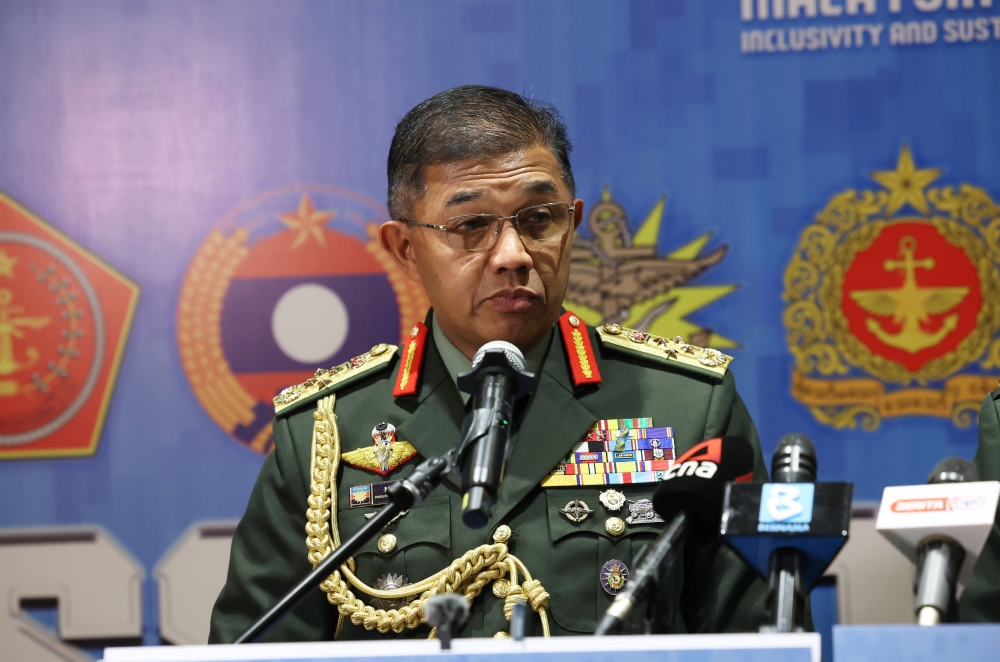 Chief of Defence Force Gen Tan Sri Mohd Nizam Jaffar said no shortcomings have been found in the Malaysian Armed Forces’ training SOPs, including for the Reserve Officers Training Unit (Palapes). — Bernama pic