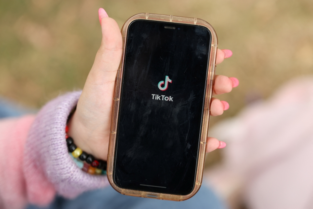 TikTok to Australian under-16s: See you in a few years, please bring ID