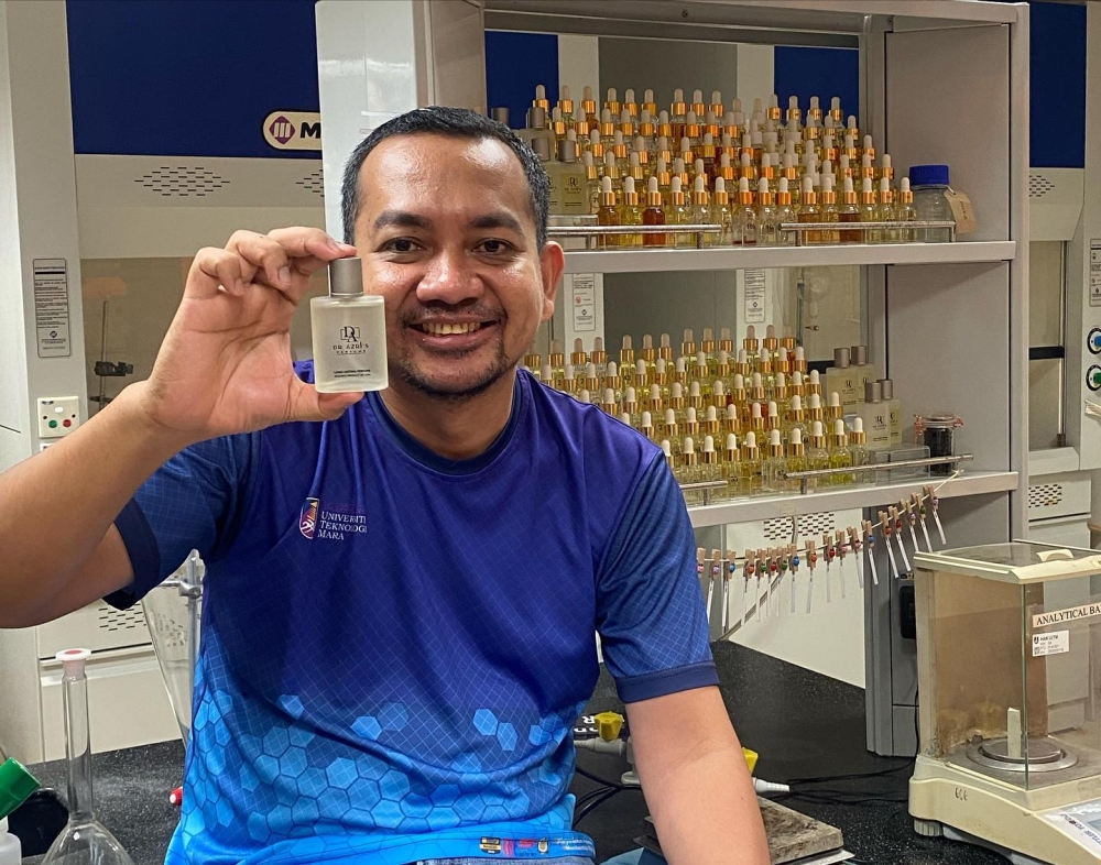 How Malaysia’s ‘fragrance surgeon’ turned a battery lab mishap into a perfume breakthrough