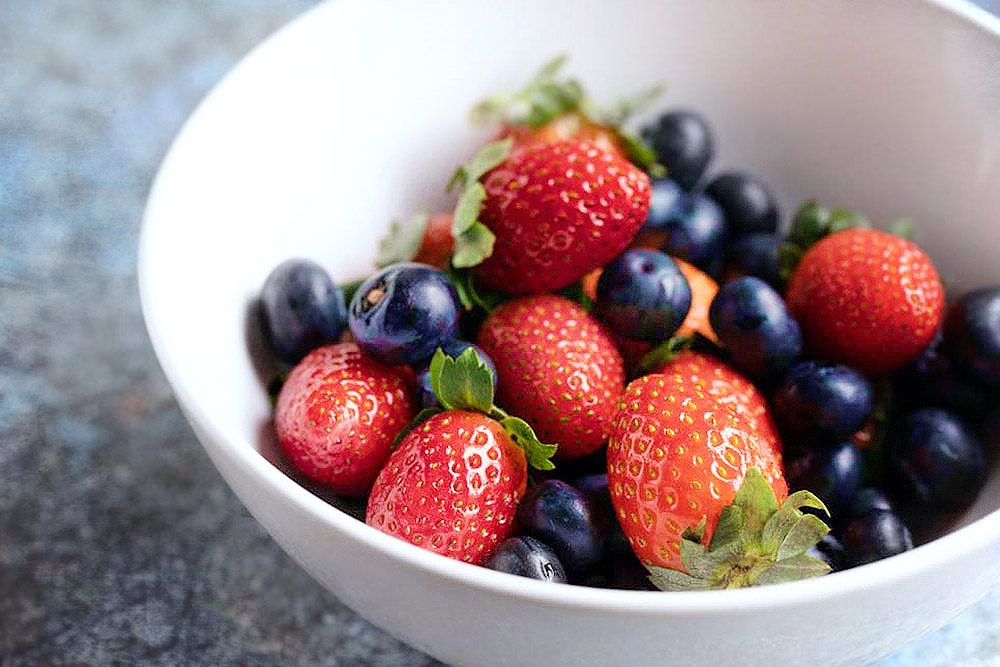Fresh berries to use as toppings. — Picture by CK Lim