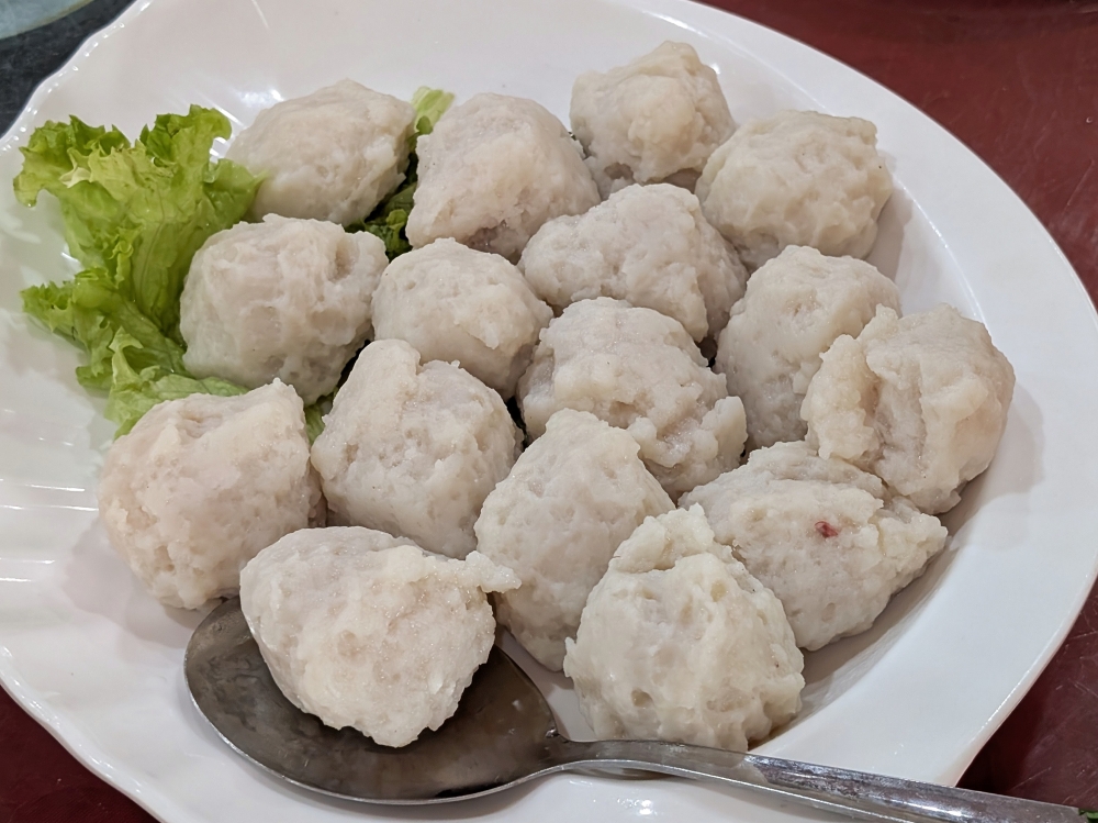 The handmade fishballs are deceptively simple, but prepared masterfully. — Picture by Ethan Lau