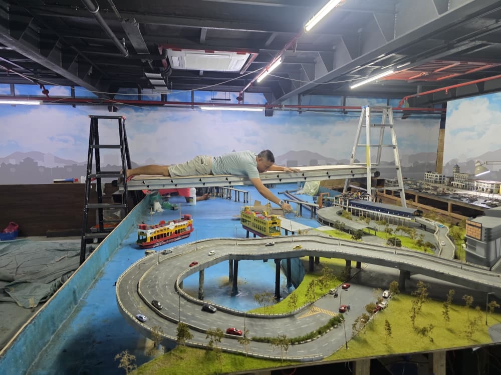 The installation of the Weld Quay diorama inside the Penang Ferry Museum. — Picture courtesy of Choo Huang Ming