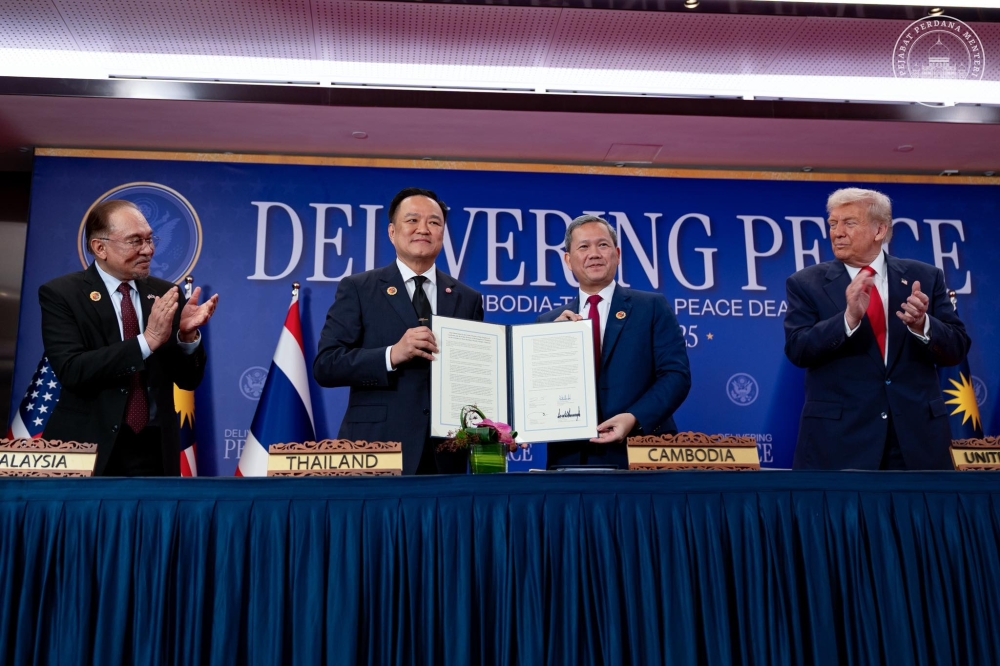 PM Anwar urges restraint as Cambodia-Thai tensions rise amid border clashes