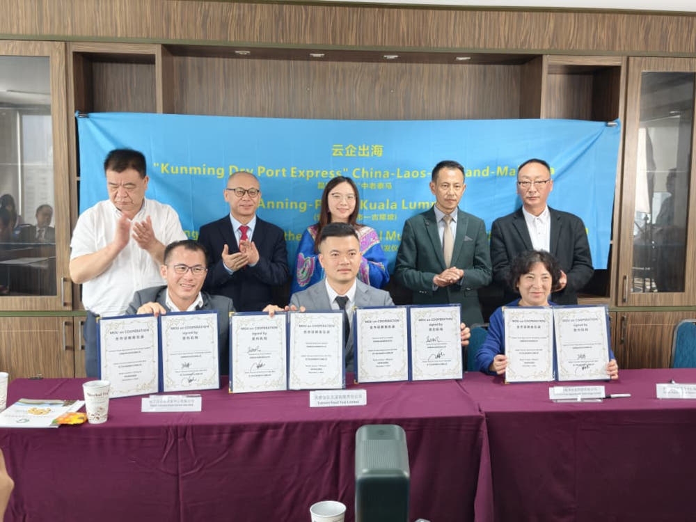Several companies from both countries signed cooperation agreements during the event, with organisers describing it as a step forward in procurement and foreign trade efforts. — Picture courtesy of Makiplago Holdings Sdn Bhd
