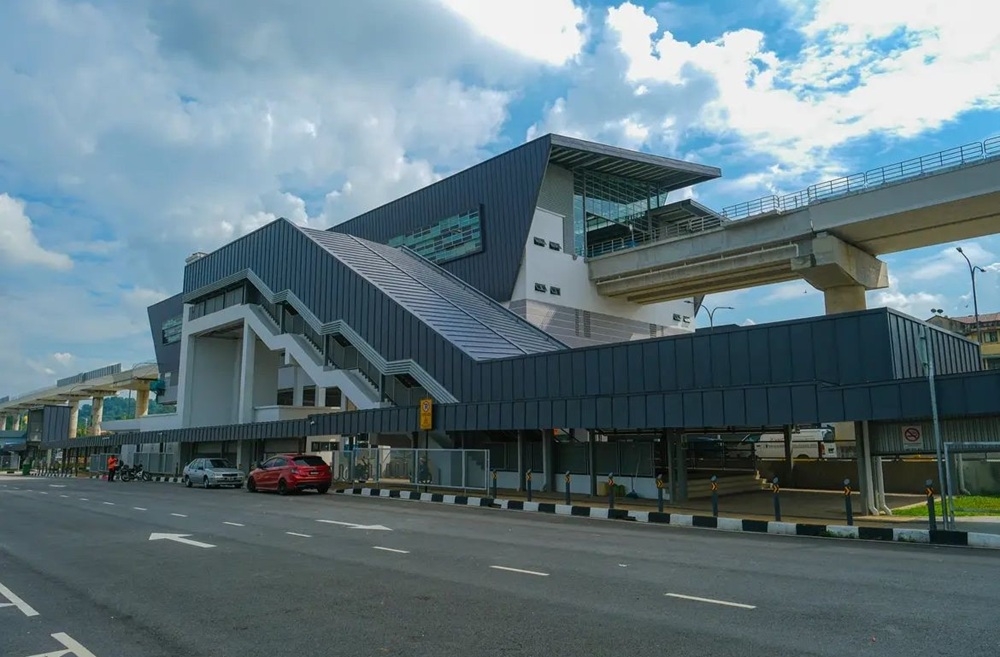 LRT3 serves the western corridor of the Klang Valley, bringing public transport access to high-density, rapidly expanding areas like Petaling Jaya, Shah Alam, and Klang. — Picture via Facebook/Lrt Shah Alam Line