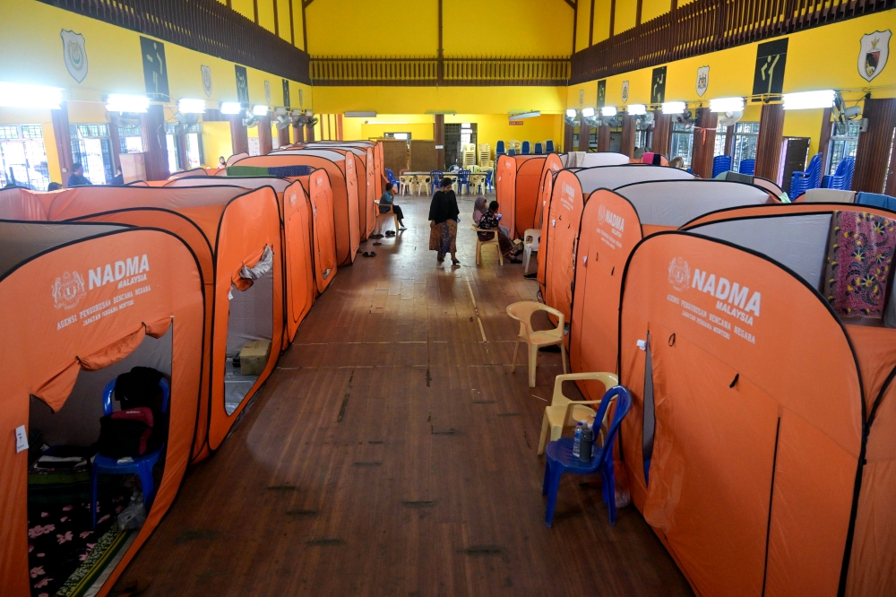 Flood evacuee numbers in Sarawak and Perak unchanged as of 8am today