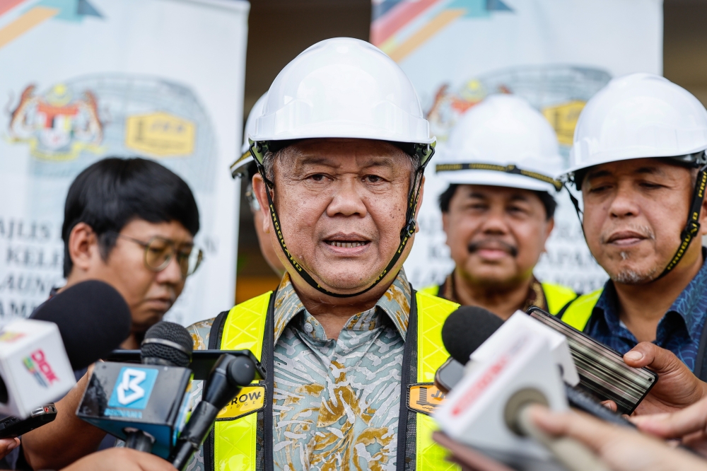 The Works Minister said the steering committee will meet more frequently to resolve issues affecting the Pan Borneo Sabah Highway. — Bernama