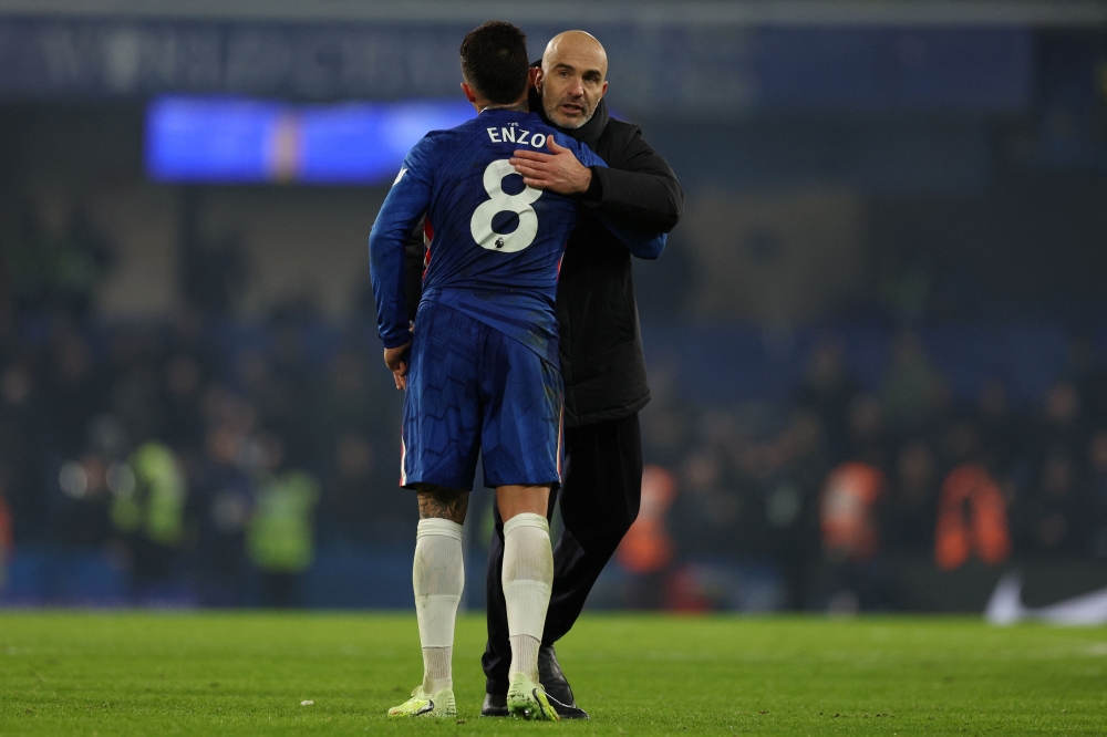 Enzo Maresca said he had suffered his ‘worst 48 hours’ since joining Chelsea after a 2-0 win at home to Everton on Saturday as he lamented a lack of support. —AFP pic
