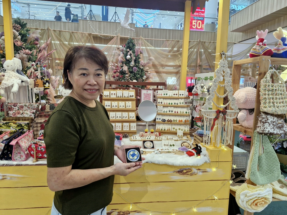 Kuching mother turns polymer clay hobby into booming Christmas craft business