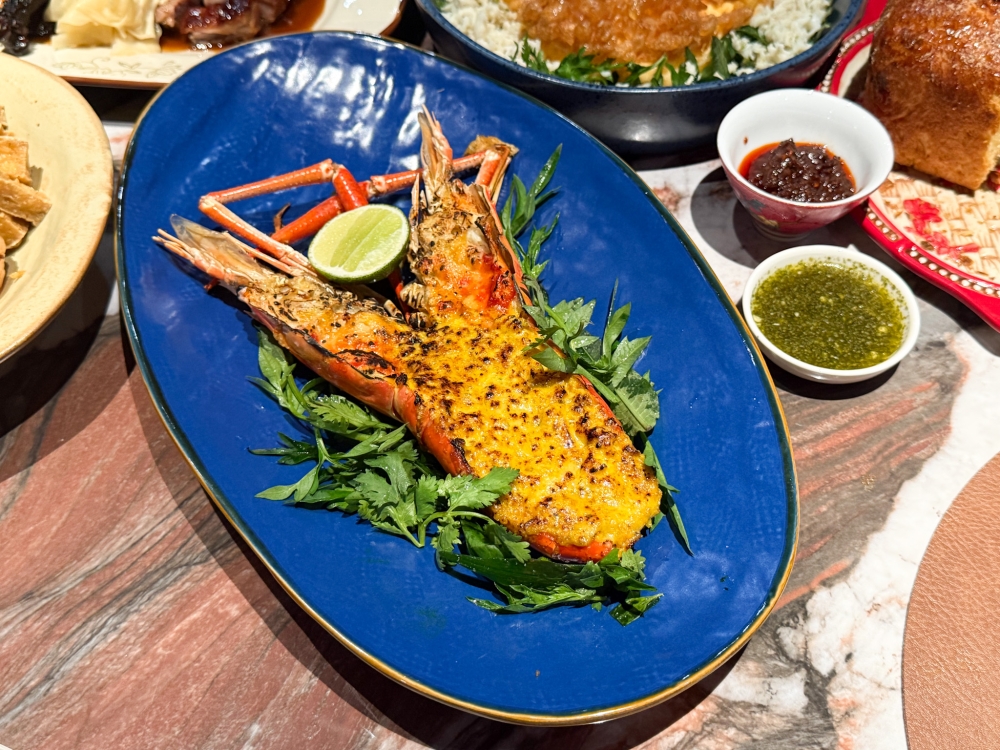 River Prawn Thermidor adds a layer of decadence with bechamel sauce. — Picture by Lee Khang Yi