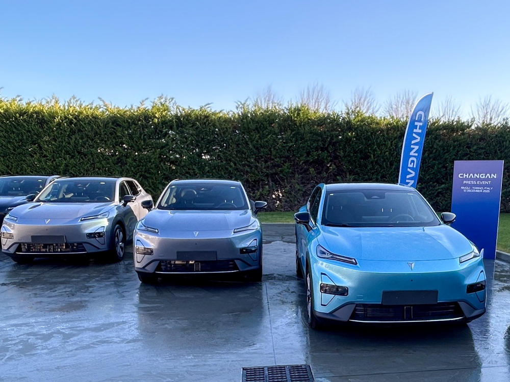 China approves first two level-3 autonomous driving cars from state-owned automakers