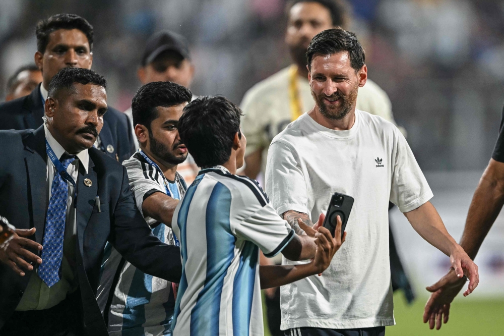 Football star Lionel Messi’s arrival in Delhi, the last leg of his four-city India tour, was delayed on Monday as the Indian capital was engulfed in a toxic haze. — AFP pic