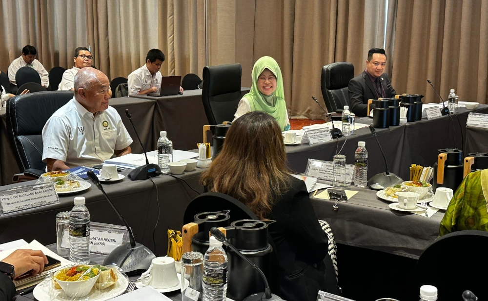 Women, Childhood and Community Wellbeing Development Minister Datuk Seri Fatimah Abdullah is seen during the MPS meeting. — The Borneo Post pioc 