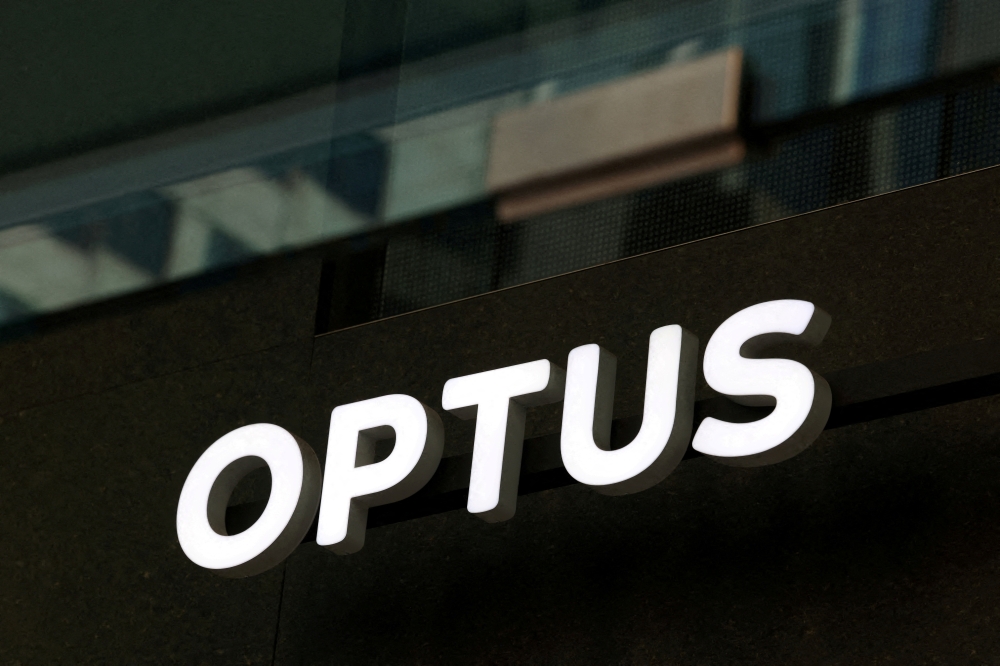 Australia inquiry finds multiple failures behind Optus emergency call outage that killed two