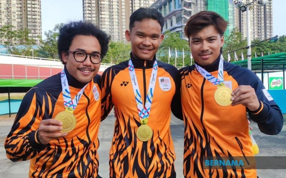 Malaysian track cycling trio power to SEA Games gold with record-breaking sprint