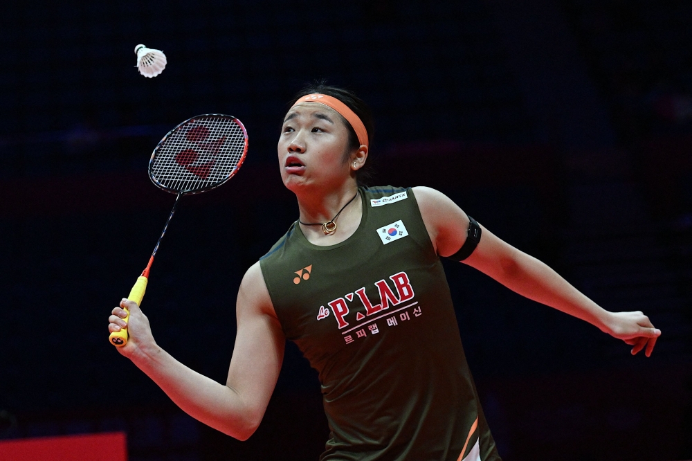 South Korea’s An Se-young hits a return to Japan’s Akane Yamaguchi during their women’s singles semi-final match at the BWF Badminton World Tour Finals at the Hangzhou Olympic Sports Centre Gymnasium in Hangzhou, in eastern China’s Zhejiang province December 20, 2025. — Reuters pic
