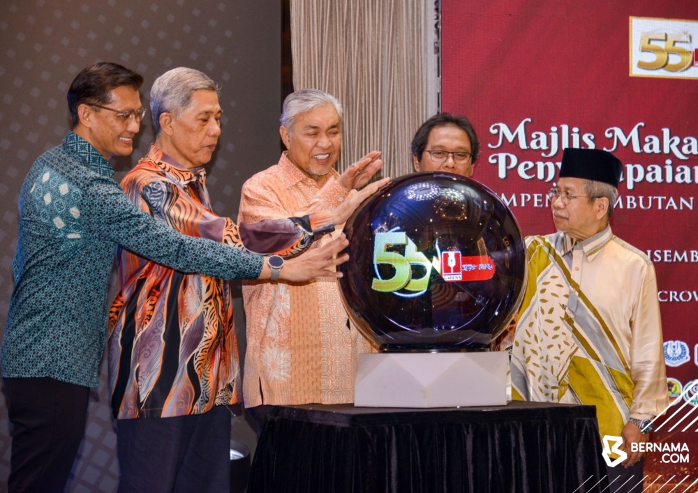 Gapena goes rent-free as govt urges writers to reach younger generation