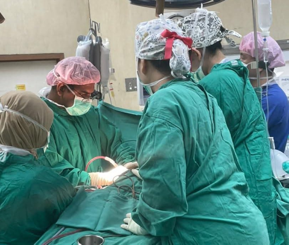 Life-saving milestone: Kapit Hospital surgeons perform first emergency thoracotomy